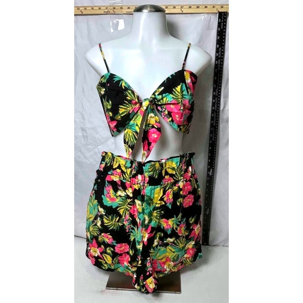 Express x Rocky Barnes ~ Tropical Floral Linen Blend Crop Top and Shorts Set M/S